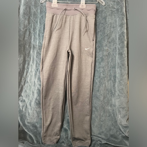 Nike Women's Therma-FIT One High-Waisted 7/8 Joggers - Picture 8 of 13